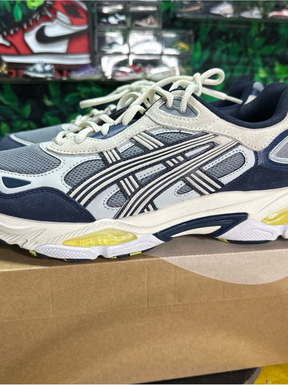 ASICS Gel-NYC 2.0 Gravel/Cream Size 10.5M